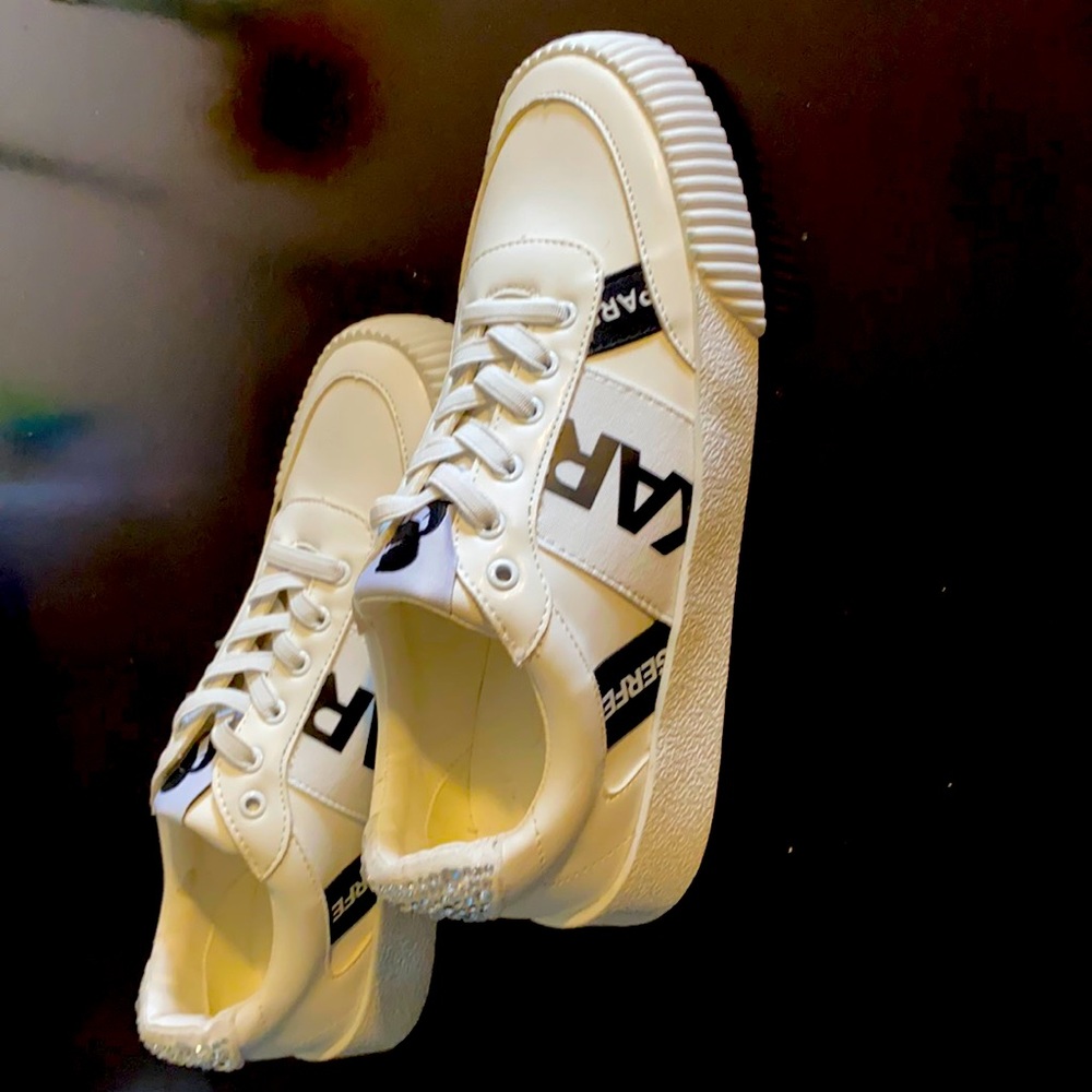 Karl Lagerfeld shoes size 6. In mint condition